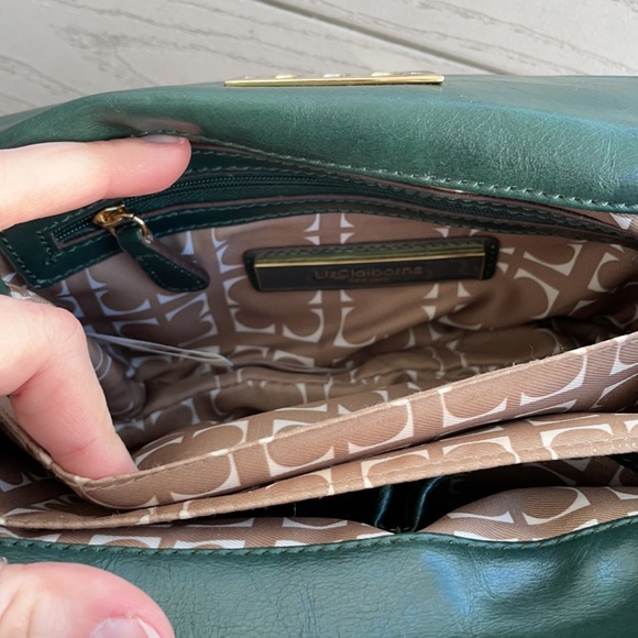 SOLD ON VINTED | Vintage Liz Claiborne Forest Green Shoulder Bag - Picture 14 of 15